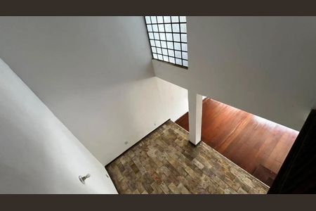 Casa para alugar com 302m², 3 quartos e 4 vagasSala