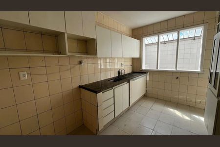 Casa para alugar com 302m², 3 quartos e 4 vagasCozinha