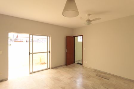Sala de apartamento para alugar com 3 quartos, 100m² em Dona Clara, Belo Horizonte