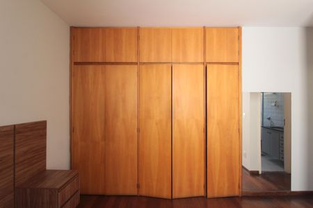 Apartamento para alugar com 100m², 3 quartos e 1 vagaSuite