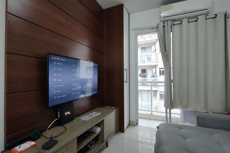 Sala de apartamento à venda com 2 quartos, 56m² em Taquara, Rio de Janeiro
