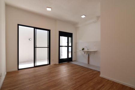 Sala/Cozinha de apartamento para alugar com 2 quartos, 54m² em Cidade Antônio Estêvão de Carvalho, São Paulo