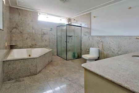 Casa à venda com 476m², 3 quartos e 5 vagas