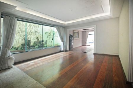 Casa à venda com 3 quartos, 476m² em Jardim Luzitania, São Paulo