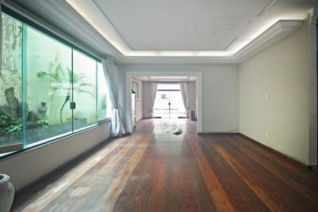 Casa à venda com 3 quartos, 476m² em Jardim Luzitania, São Paulo
