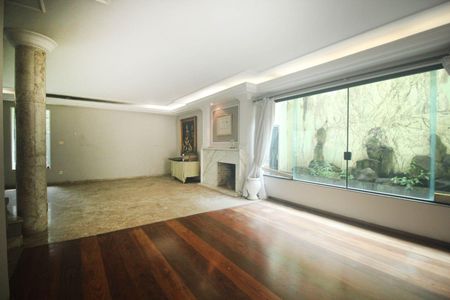 Casa à venda com 3 quartos, 476m² em Jardim Luzitania, São Paulo
