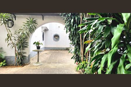 Casa à venda com 250m², 3 quartos e 3 vagas