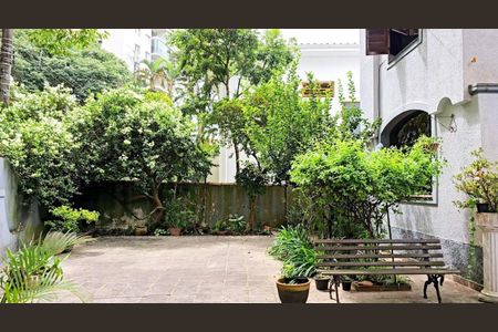 Casa à venda com 250m², 3 quartos e 3 vagas