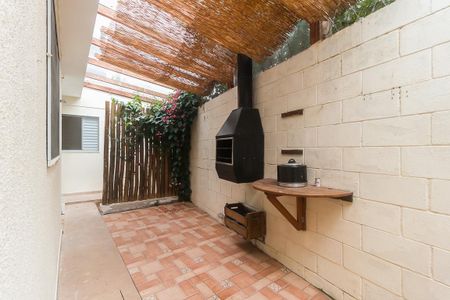 Casa de condomínio para alugar com 100m², 3 quartos e 2 vagasQuintal