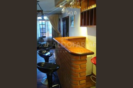 Casa à venda com 4 quartos, 180m² em Jardim Bonito, São Paulo