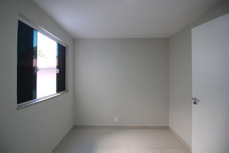 Casa de condomínio à venda com 150m², 4 quartos e 1 vagaQuarto 2