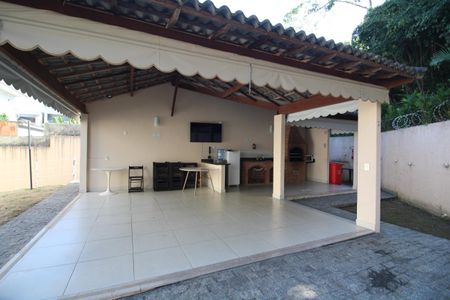 Casa de condomínio à venda com 150m², 4 quartos e 1 vagaÁrea Comum
