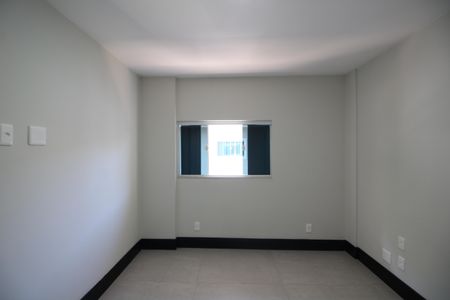 Casa de condomínio à venda com 150m², 4 quartos e 1 vagaQuarto 4