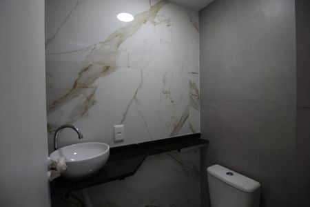 Casa de condomínio à venda com 150m², 4 quartos e 1 vagaLavabo