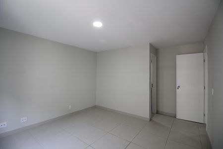 Casa de condomínio à venda com 150m², 4 quartos e 1 vagaQuarto 3