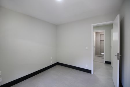Casa de condomínio à venda com 150m², 4 quartos e 1 vagaQuarto 4