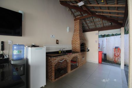 Casa de condomínio à venda com 150m², 4 quartos e 1 vagaÁrea Comum