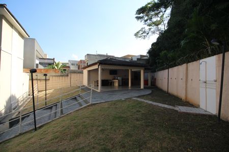 Casa de condomínio à venda com 150m², 4 quartos e 1 vagaÁrea Comum