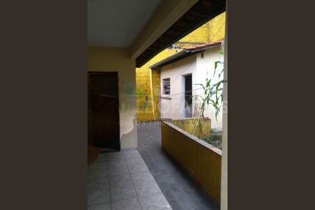 Casa à venda com 3 quartos, 132m² em Jardim Rosalina, São Paulo