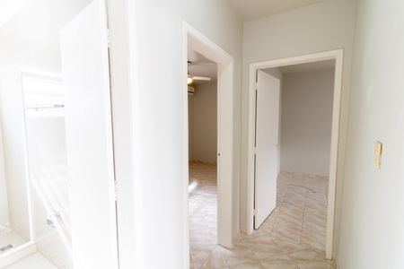 Corredor de apartamento para alugar com 2 quartos, 78m² em Praia de Belas, Porto Alegre
