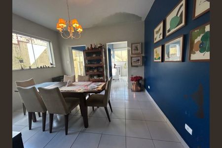 Casa à venda com 232m², 3 quartos e 5 vagas