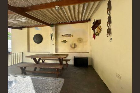 Casa à venda com 232m², 3 quartos e 5 vagas