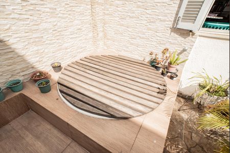 Casa à venda com 160m², 3 quartos e 3 vagasQuintal - Hidromassagem