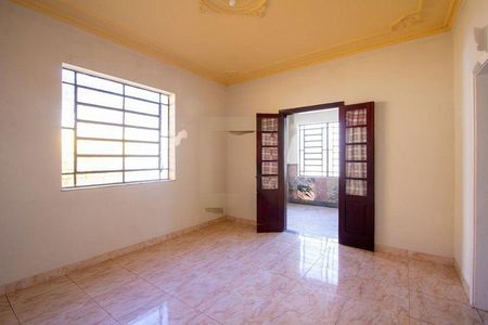 Casa à venda com 5 quartos, 200m² em Santa Rosa, Niterói