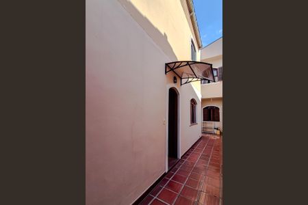 Casa para alugar com 115m², 3 quartos e 2 vagasÁrea externa