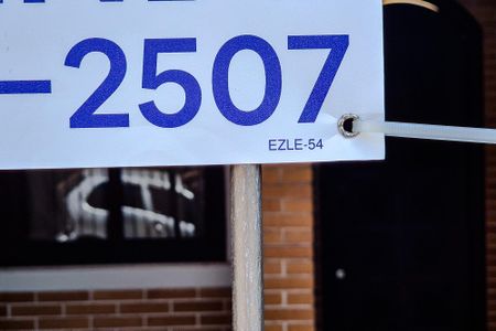 Casa para alugar com 115m², 3 quartos e 2 vagasEZLE-54