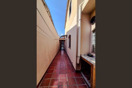 Casa para alugar com 115m², 3 quartos e 2 vagasÁrea externa