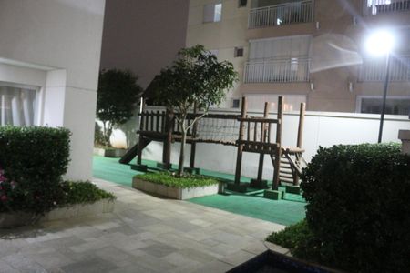 Apartamento para alugar com 70m², 2 quartos e 2 vagasÁrea comum - Playground