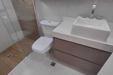 Apartamento para alugar com 70m², 2 quartos e 2 vagasBanheiro da Suíte