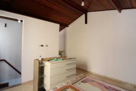 Casa para alugar com 420m², 5 quartos e 6 vagasSuíte 2