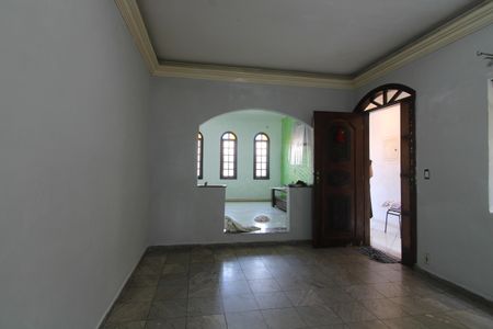 Casa para alugar com 420m², 5 quartos e 6 vagasSala