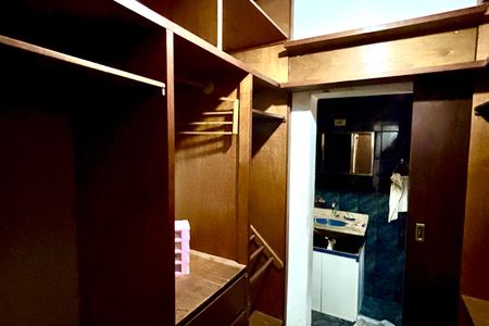 Casa à venda com 420m², 6 quartos e 6 vagas Casa à venda com 420m², 6 quartos e 6 vagasCroset