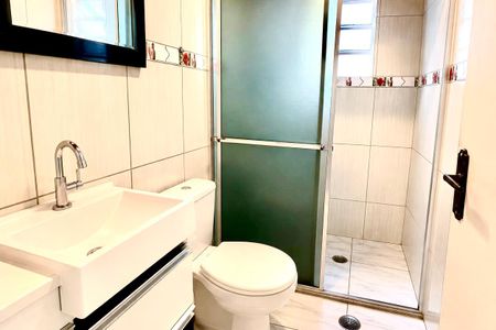 Casa à venda com 420m², 6 quartos e 6 vagas Casa à venda com 420m², 6 quartos e 6 vagasBanheiro 4
