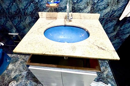 Casa à venda com 420m², 6 quartos e 6 vagas Casa à venda com 420m², 6 quartos e 6 vagasBanheiro 2