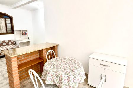 Casa à venda com 420m², 6 quartos e 6 vagas Casa à venda com 420m², 6 quartos e 6 vagasSala de jantar