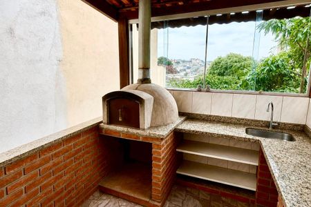 Casa à venda com 420m², 6 quartos e 6 vagas