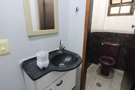 Casa para alugar com 420m², 5 quartos e 6 vagasLavabo