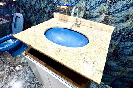 Casa à venda com 420m², 6 quartos e 6 vagas Casa à venda com 420m², 6 quartos e 6 vagasBanheiro 2
