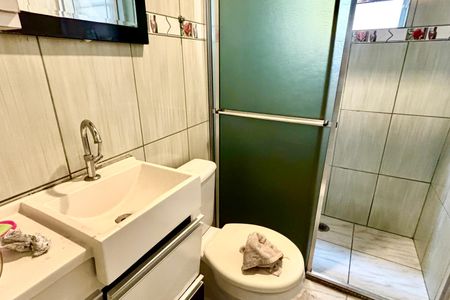 Casa à venda com 420m², 6 quartos e 6 vagas Casa à venda com 420m², 6 quartos e 6 vagasBanheiro 4