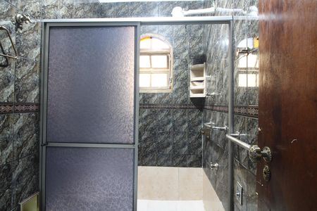Casa para alugar com 420m², 5 quartos e 6 vagasBanheiro Social