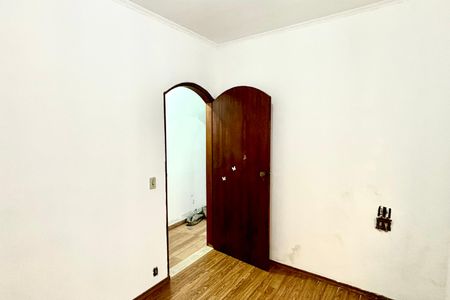 Casa à venda com 420m², 6 quartos e 6 vagas Casa à venda com 420m², 6 quartos e 6 vagasQuarto 3