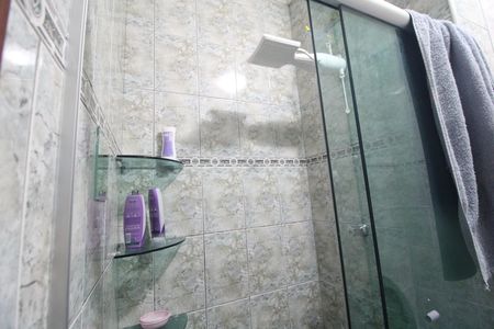 Casa à venda com 126m², 3 quartos e 2 vagasBanheiro comum