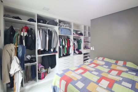 Casa à venda com 126m², 3 quartos e 2 vagasSuíte