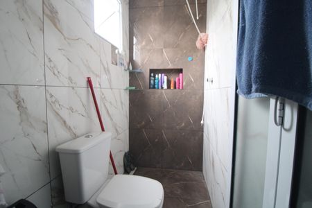 Banheiro da suíte de casa à venda com 3 quartos, 70m² em Vila Represa, São Paulo