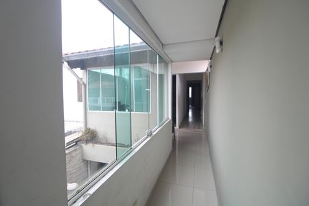 Casa à venda com 126m², 3 quartos e 2 vagasCorredor