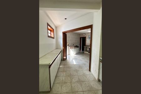 Casa à venda com 478m², 4 quartos e 3 vagas